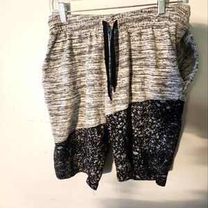 Rolling Paper mens shorts size medium